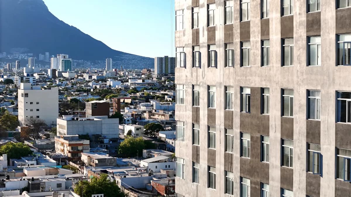 TORRE UNA
